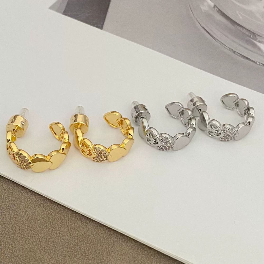 Tory Burch Vintage Heart Flower Zircon Clip Earrings Gold Plated